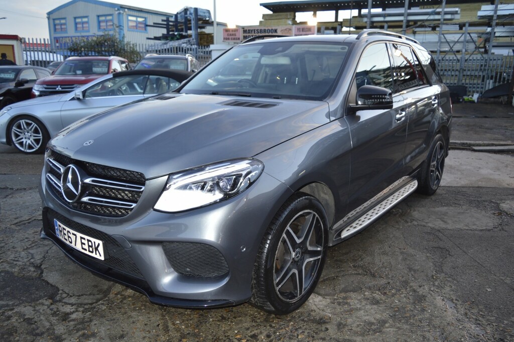 Mercedes-Benz GLE Class Suv 3.0 Gle350d V6 Amg Line 2017 RE67EBK Grey #3