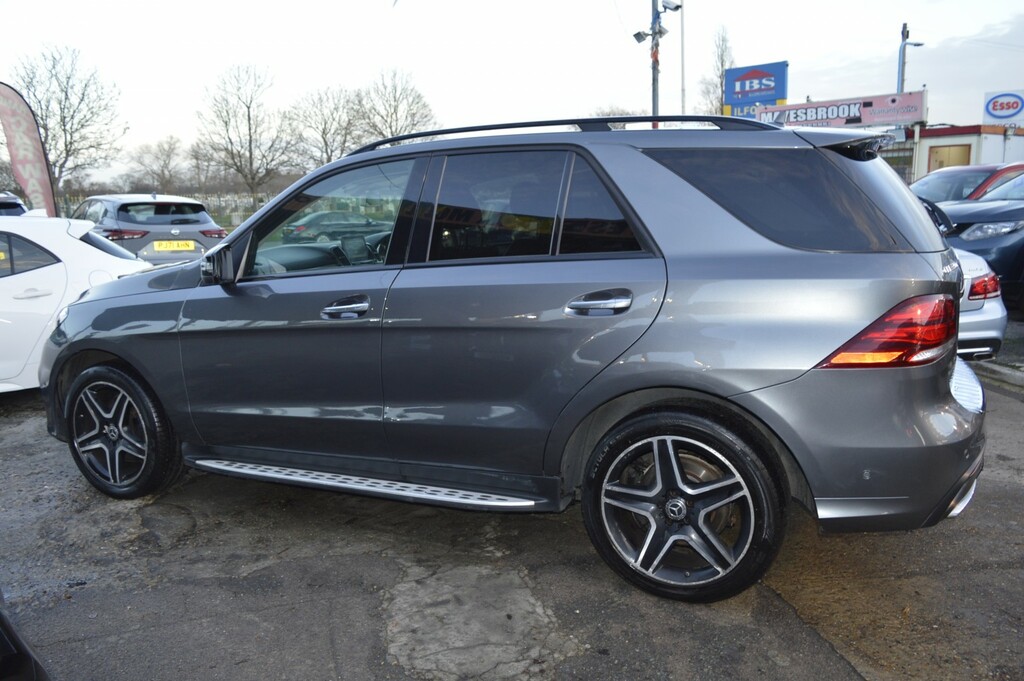 Mercedes-Benz GLE Class Suv 3.0 Gle350d V6 Amg Line 2017 RE67EBK Grey #5