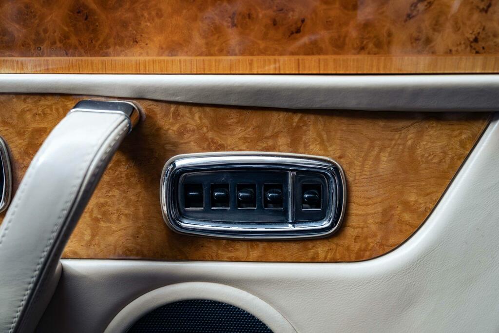 Bentley Azure 6.8 Convertible 422 Gkm 385 Silver #52