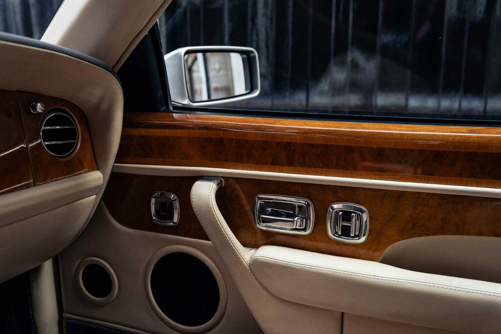 Bentley Azure 6.8 Convertible 422 Gkm 385 Silver #39
