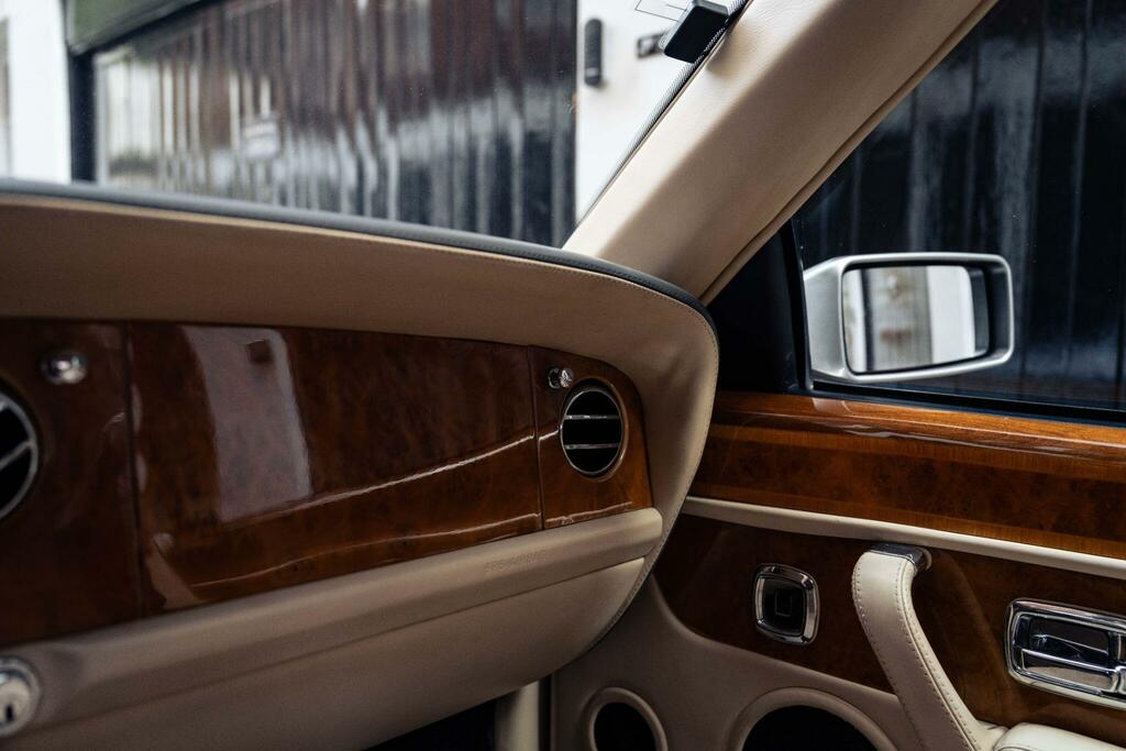 Bentley Azure 6.8 Convertible 422 Gkm 385 Silver #37