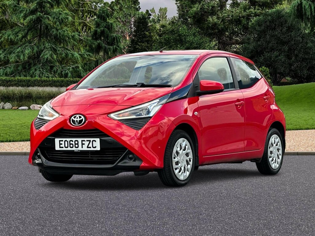 Toyota Aygo 1.0 Vvt-i X-play X-shift Euro 6 EO68FZC Red #3