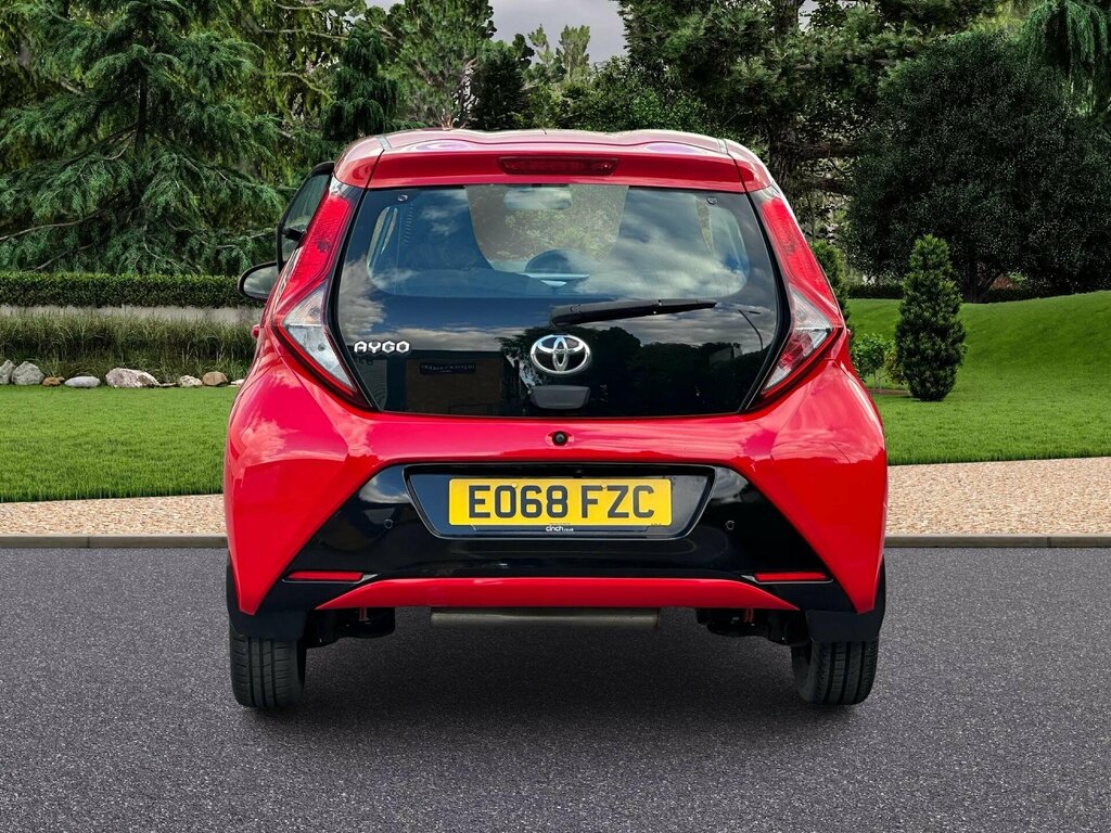 Toyota Aygo 1.0 Vvt-i X-play X-shift Euro 6 EO68FZC Red #5