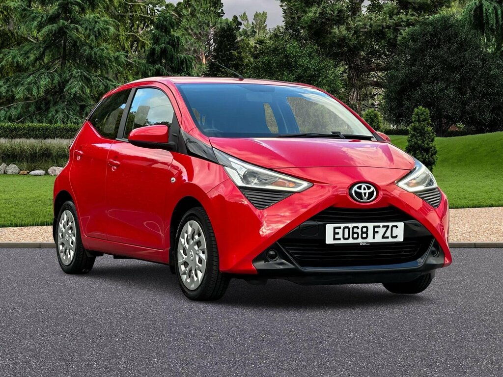 Toyota Aygo 1.0 Vvt-i X-play X-shift Euro 6 Red