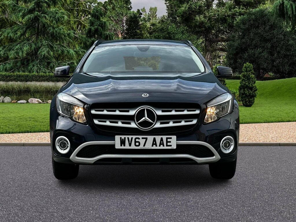 Mercedes-Benz GLA Class 1.6 Gla200 Se Euro 6 Ss WV67AAE Blue #2