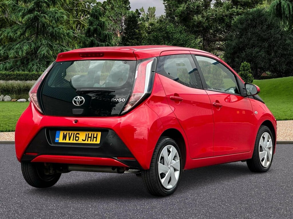 Toyota Aygo 1.0 Vvt-i X-play X-shift Euro 6 Red #5