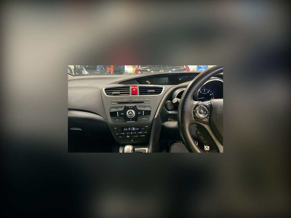 Honda Civic 1.8 I-vtec Se Plus Euro 5 Ss Red #3