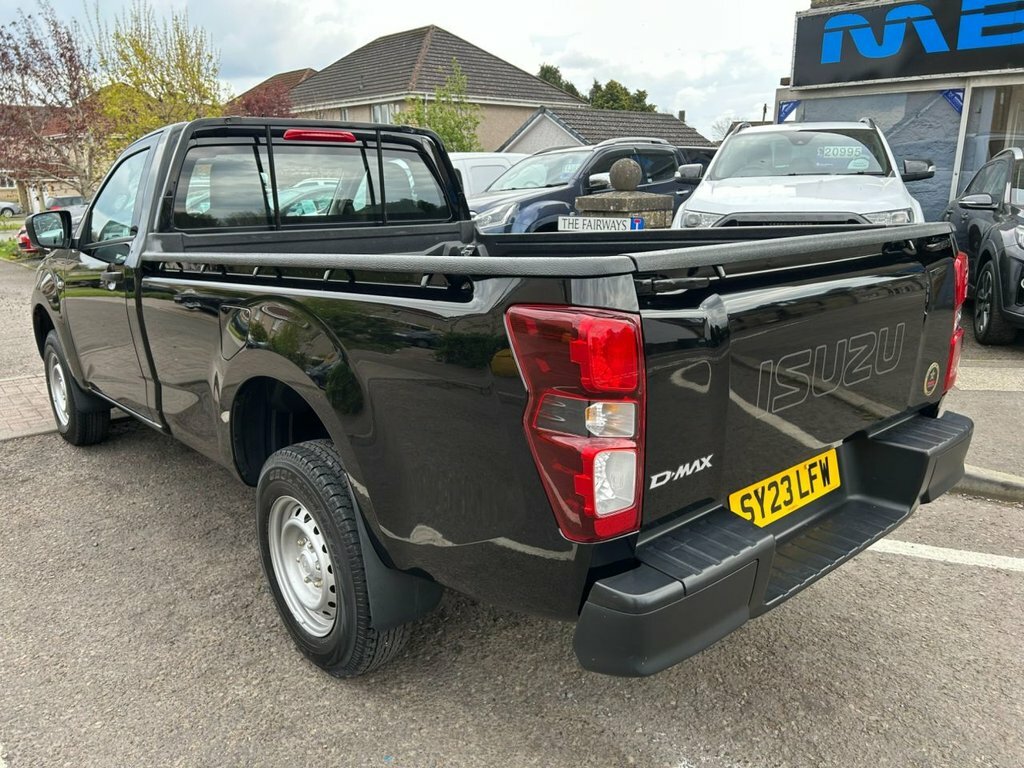 Isuzu D-Max 1.9L Utility Black #3