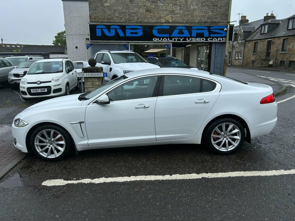 Jaguar XF 2.2L Premium Luxury White