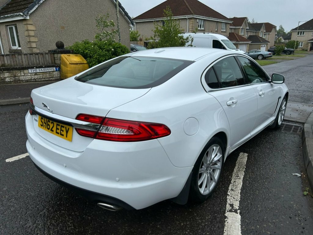 Jaguar XF 2.2L Premium Luxury SH62EEY White #5