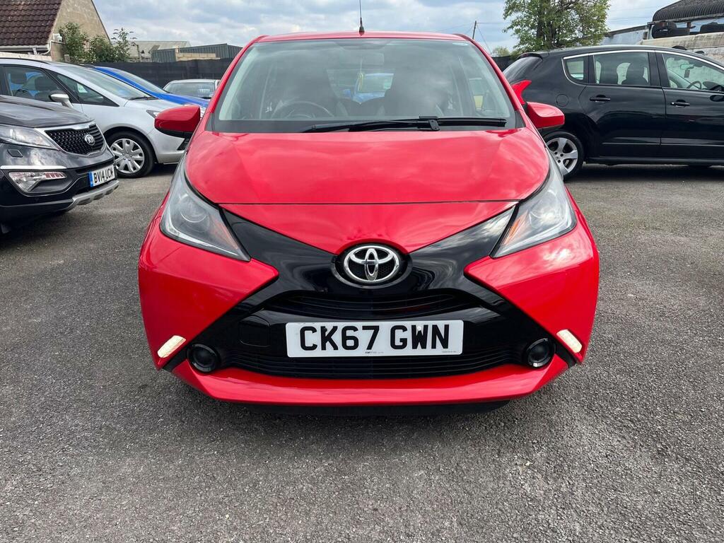 Toyota Aygo 1.0 Vvt-i X-play Euro 6 CK67GWN Red #2