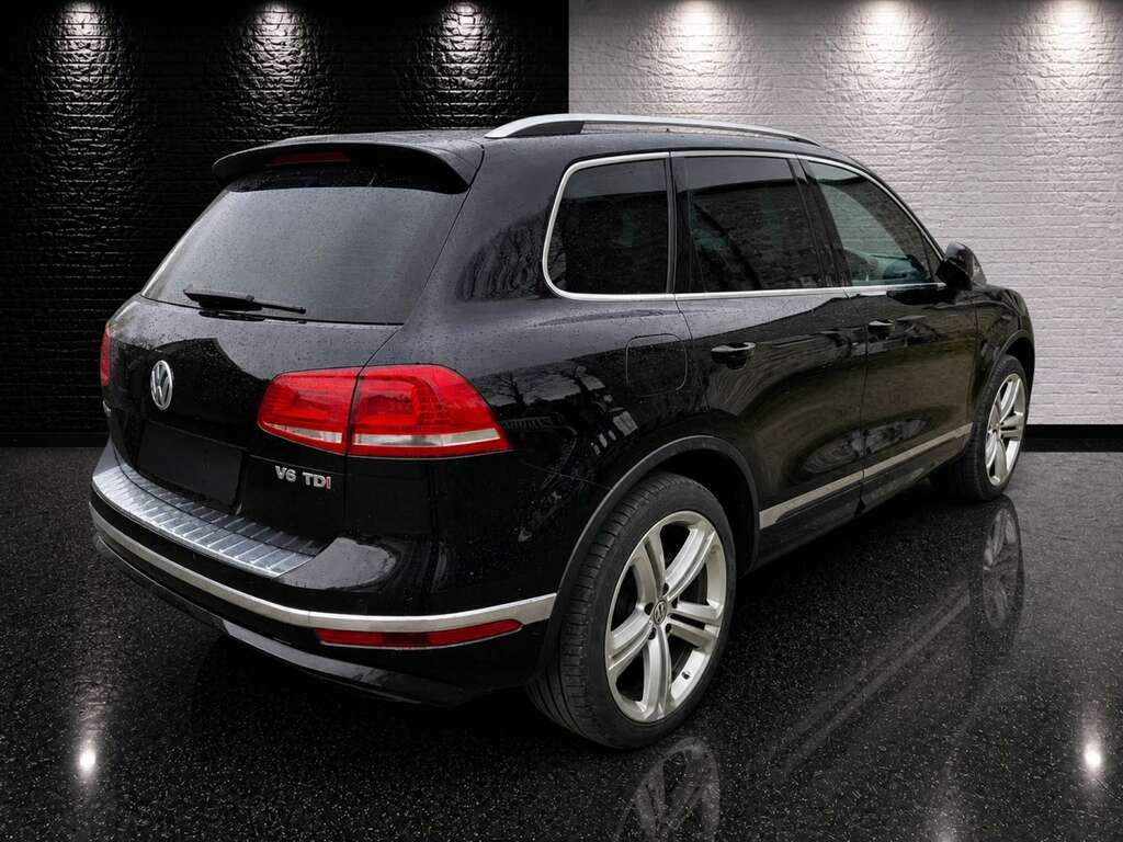 Volkswagen Touareg 3.0 Touareg V6 R-line Tdi Bluemotion Technology A Blue