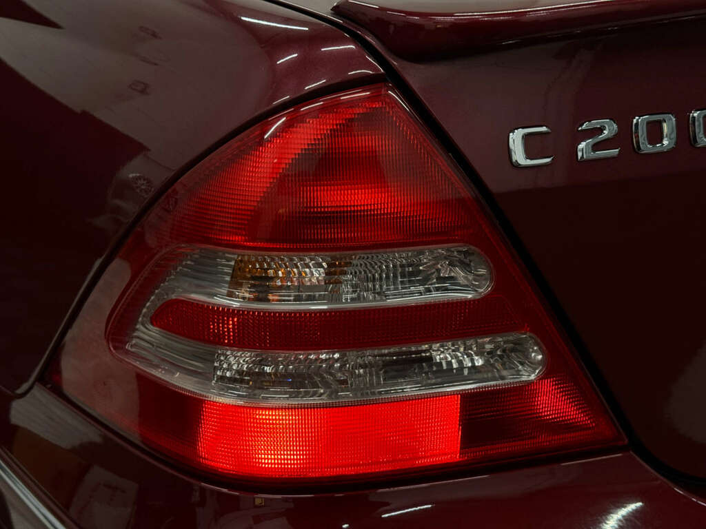 Mercedes-Benz C Class Saloon 2.0 C200 Kompressor Avantgarde 2001X Purple #30