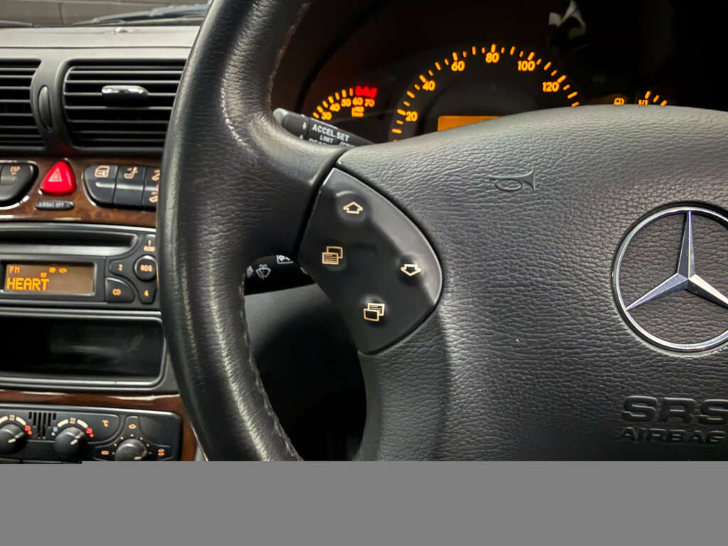Mercedes-Benz C Class Saloon 2.0 C200 Kompressor Avantgarde 2001X Purple #19
