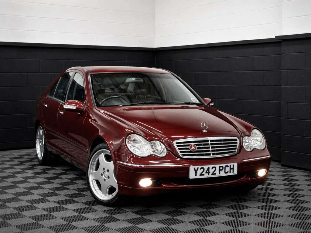 Mercedes-Benz C Class Saloon 2.0 C200 Kompressor Avantgarde 2001X Purple #1