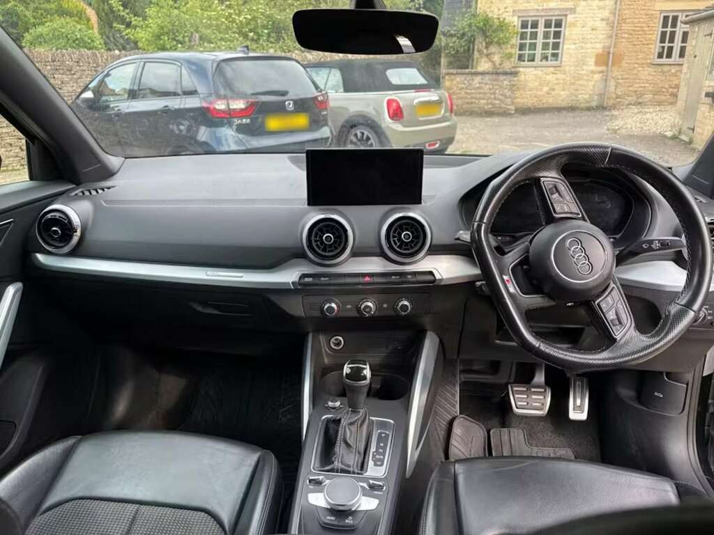 Audi Q2 1.5 Q2 Black Edition 35 Tfsi KY21NDF Black #2