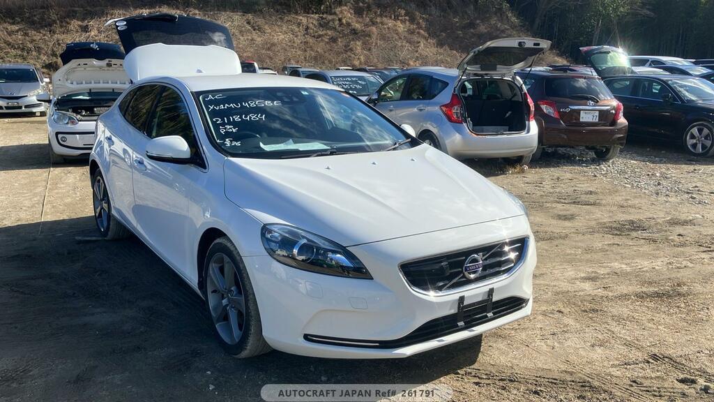 Volvo V40 1.6 T4 Se Nav Hatchback Powershift Euro White