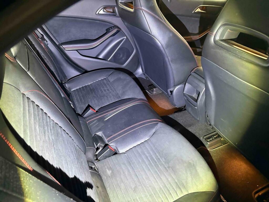 Mercedes-Benz A Class 1.6 A180 Blueefficiency Sport Hatchback Black #4