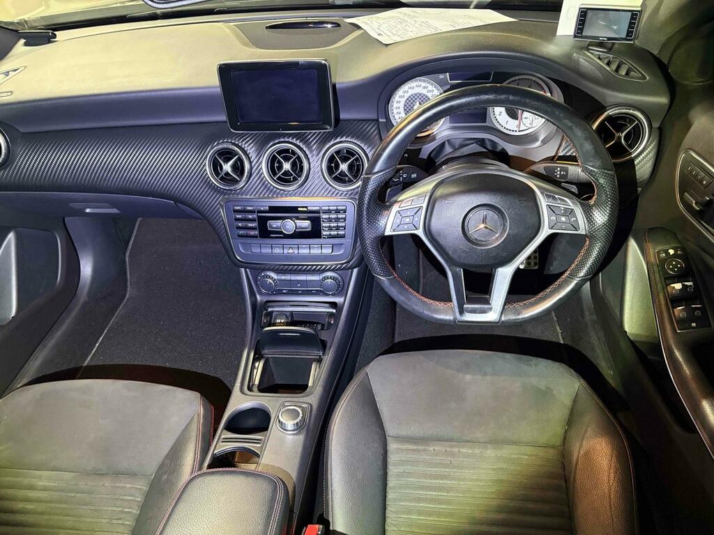 Mercedes-Benz A Class 1.6 A180 Blueefficiency Amg Night Edition 7G-dct E  Black #4