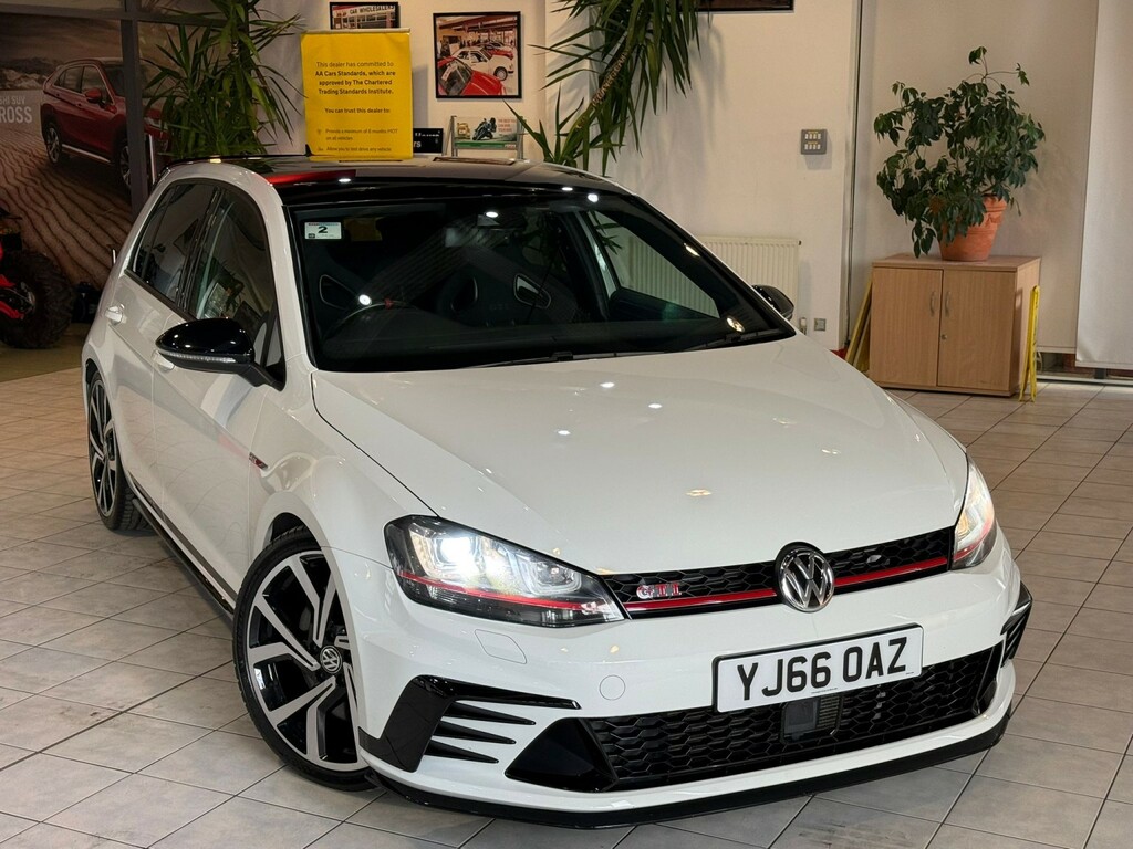 Volkswagen Golf Hatchback 201666 White