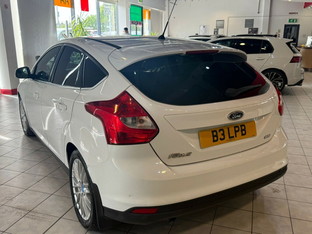 Ford Focus Hatchback 1.0 T Ecoboost Zetec 201362 B3LPB White #5