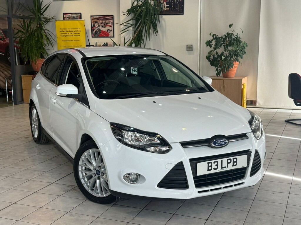 Ford Focus Hatchback 1.0 T Ecoboost Zetec 201362 White
