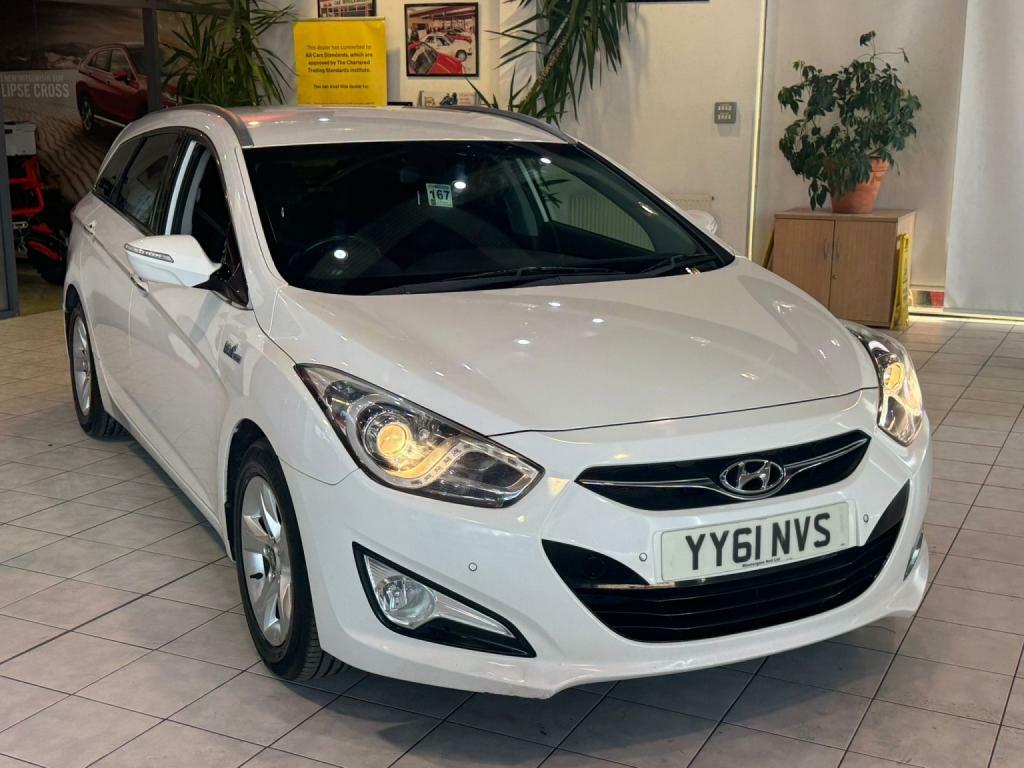 Hyundai I40 I40 Active Blue Drive Crdi White #23