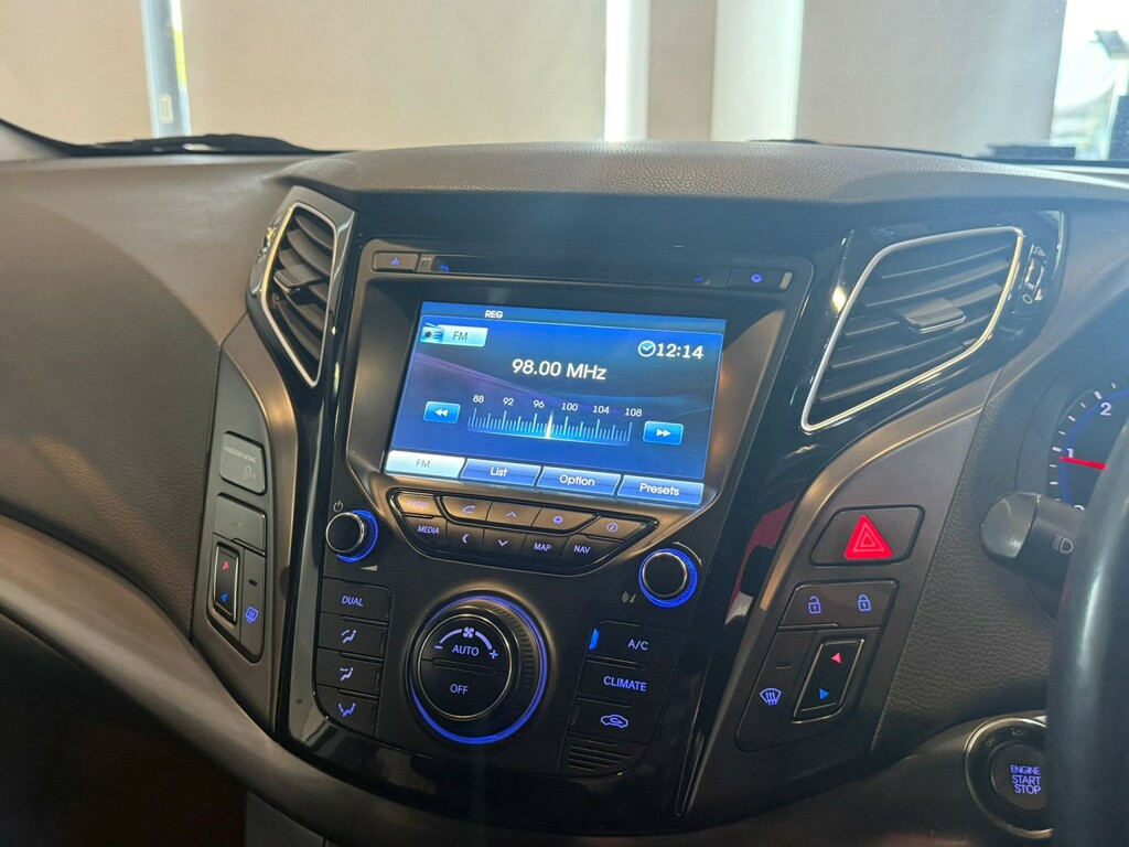 Hyundai I40 I40 Active Blue Drive Crdi White #19