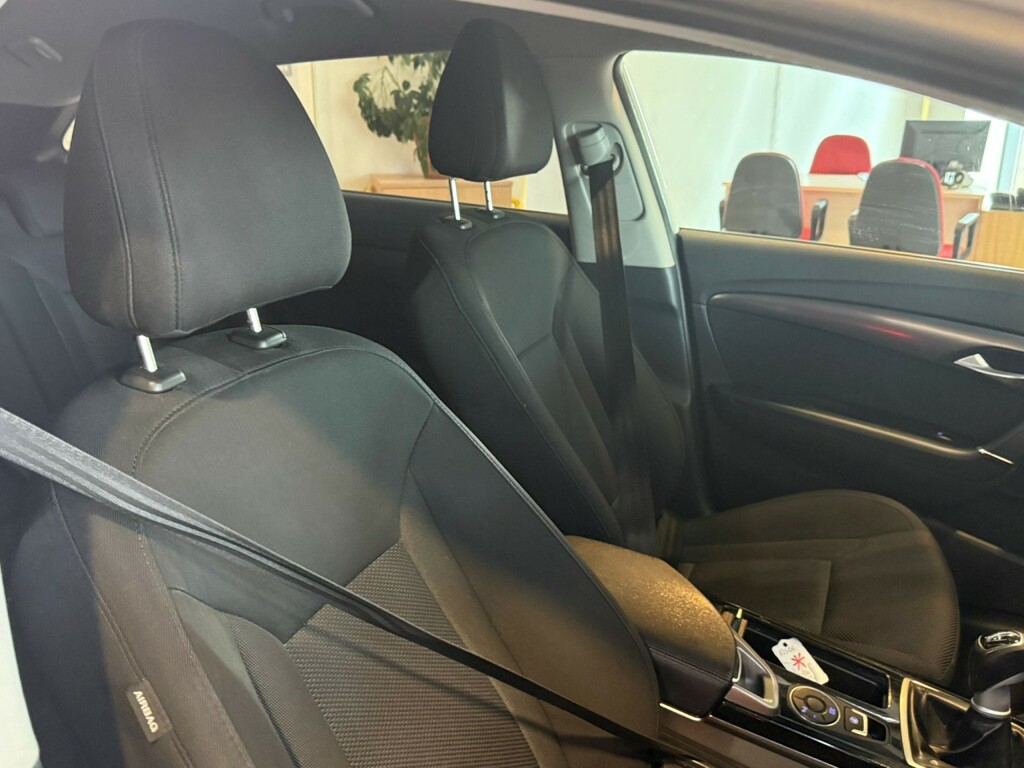 Hyundai I40 I40 Active Blue Drive Crdi White #15