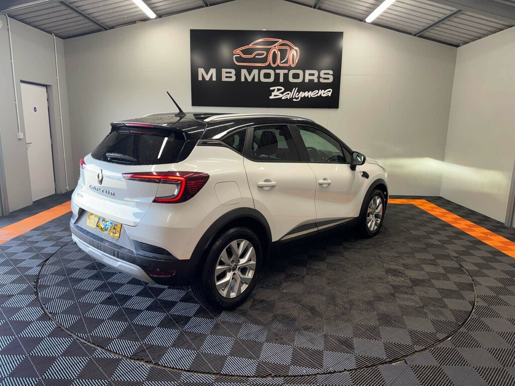 Renault Captur Iconic Dci Black #4