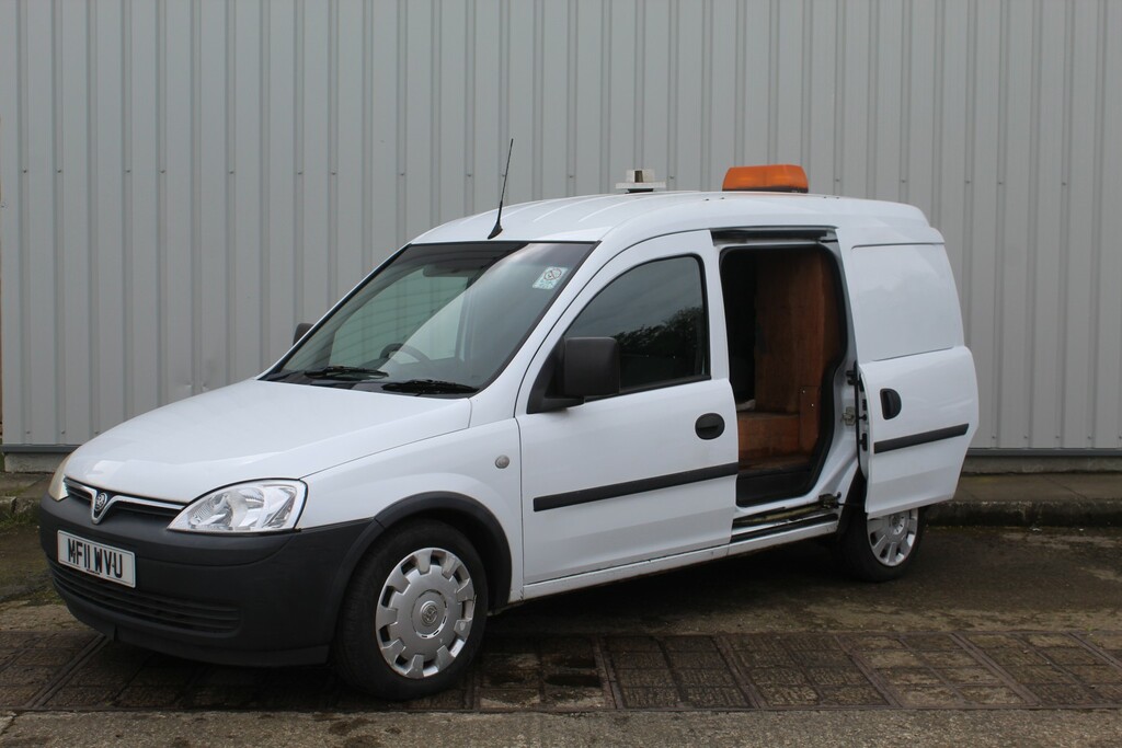Vauxhall Combo Panel Van 1.3 Cdti 2000 16V 2011 MF11WVU White #5