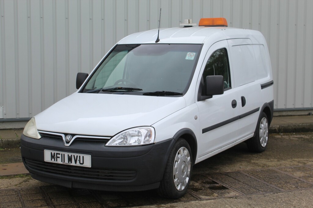 Vauxhall Combo Panel Van 1.3 Cdti 2000 16V 2011 MF11WVU White #3