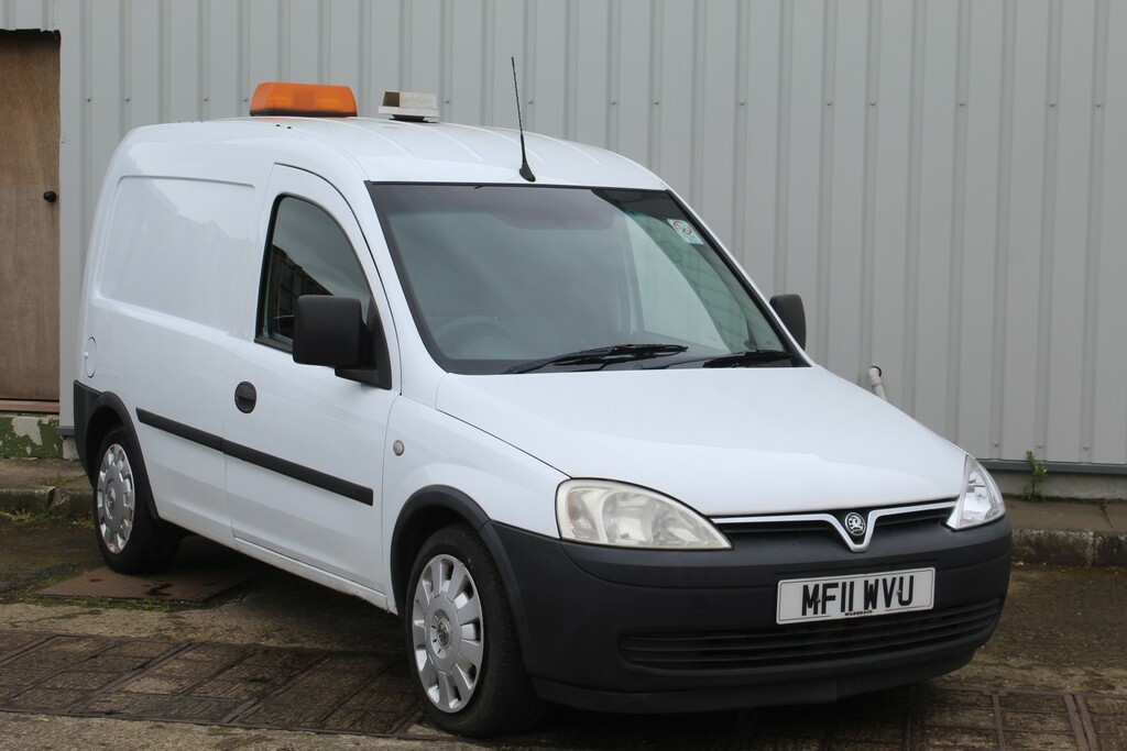 Vauxhall Combo Panel Van 1.3 Cdti 2000 16V 2011 MF11WVU White #4