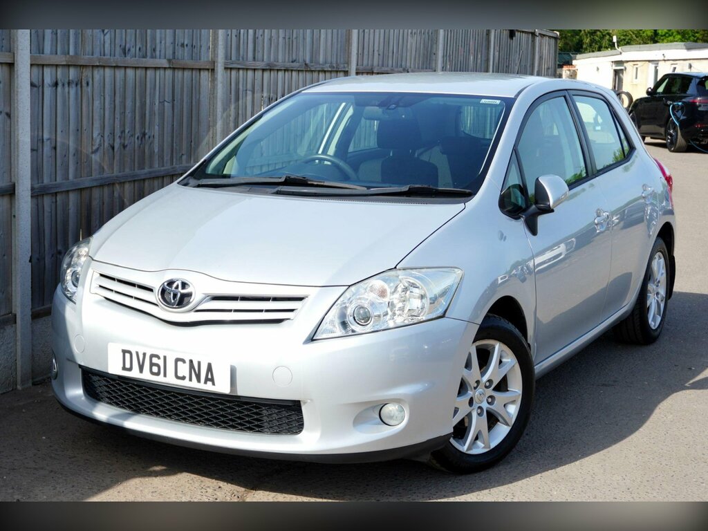 Toyota Auris 1.6 V-matic Tr Multimode Euro 5 DV61CNA Silver #3