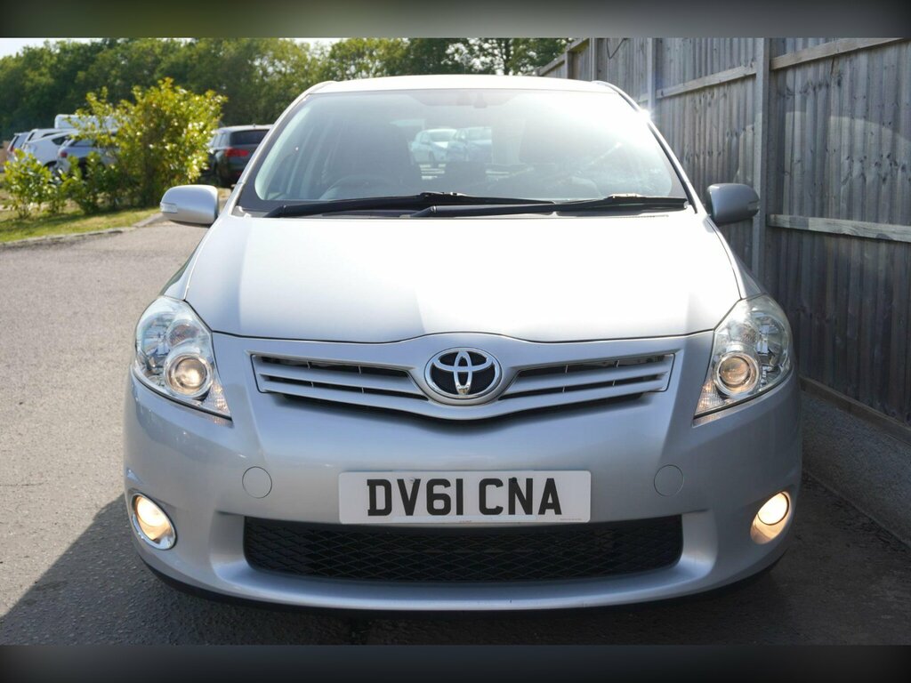 Toyota Auris 1.6 V-matic Tr Multimode Euro 5 DV61CNA Silver #4