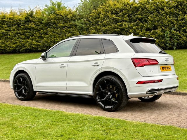 Audi Q5 2.0 Tdi 40 S EF19BUA White #6