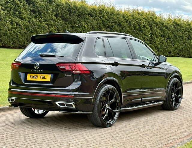 Volkswagen Tiguan 2.0 Tdi R-line Suv KW21YSL Black #3