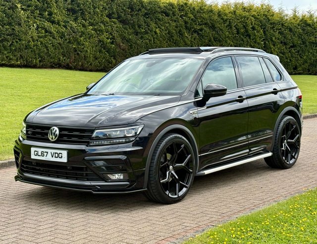 Volkswagen Tiguan 2.0 Tdi R-line Suv GL67VDG Black #2