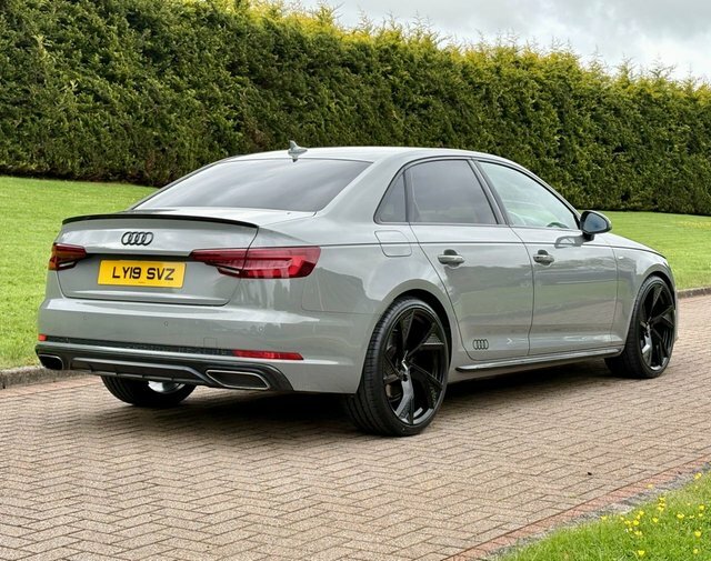 Audi A4 2.0 Tdi 35 Black LY19SVZ Grey #3