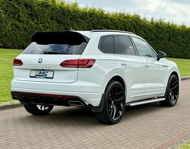 Volkswagen Touareg 3.0 Tdi V6 R-line RE68SXW White #3