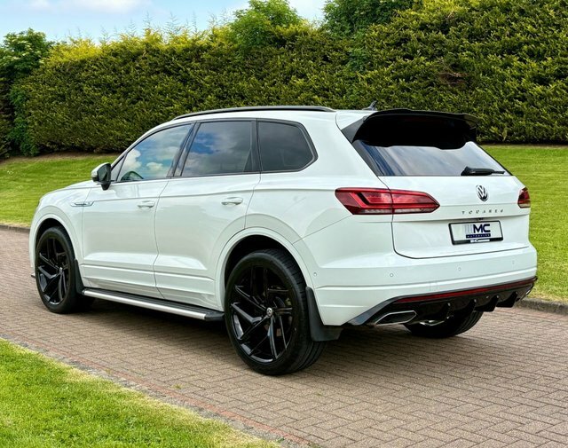 Volkswagen Touareg 3.0 Tdi V6 R-line RE68SXW White #4