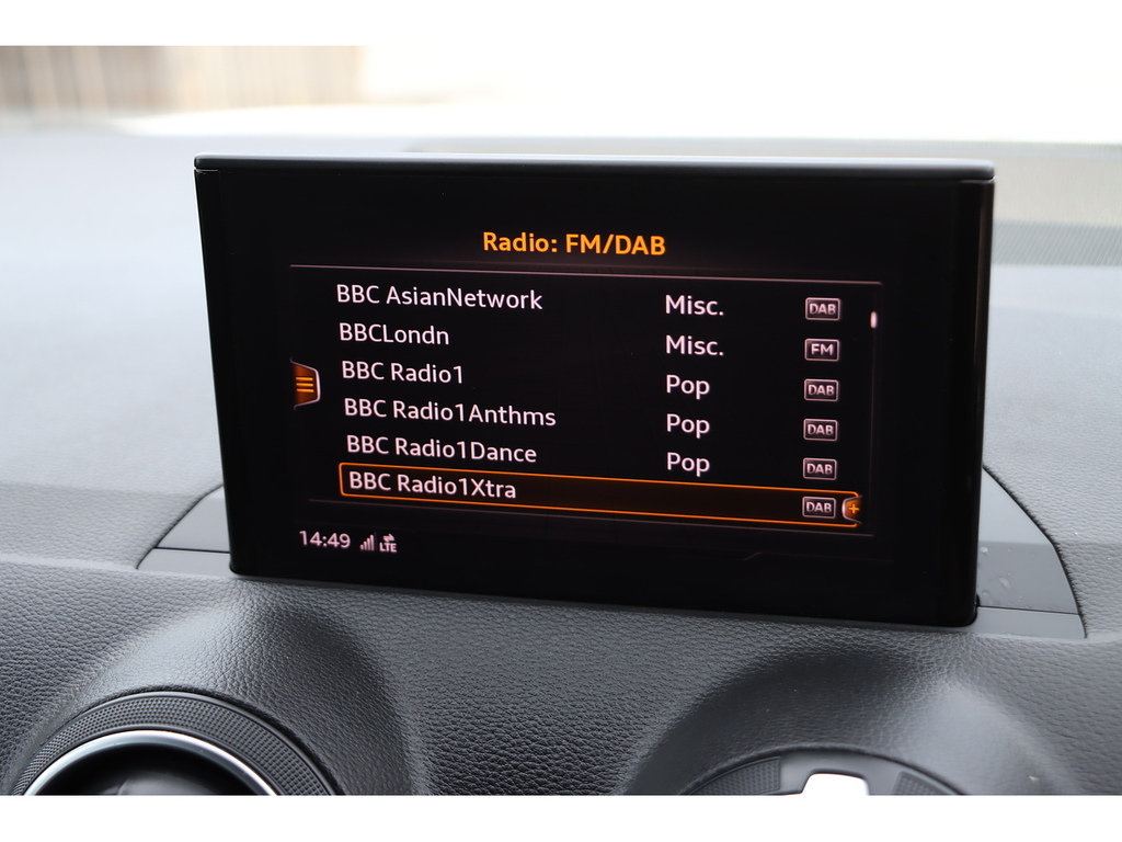 Audi Q2 Tfsi S Line DX69VOD White #5