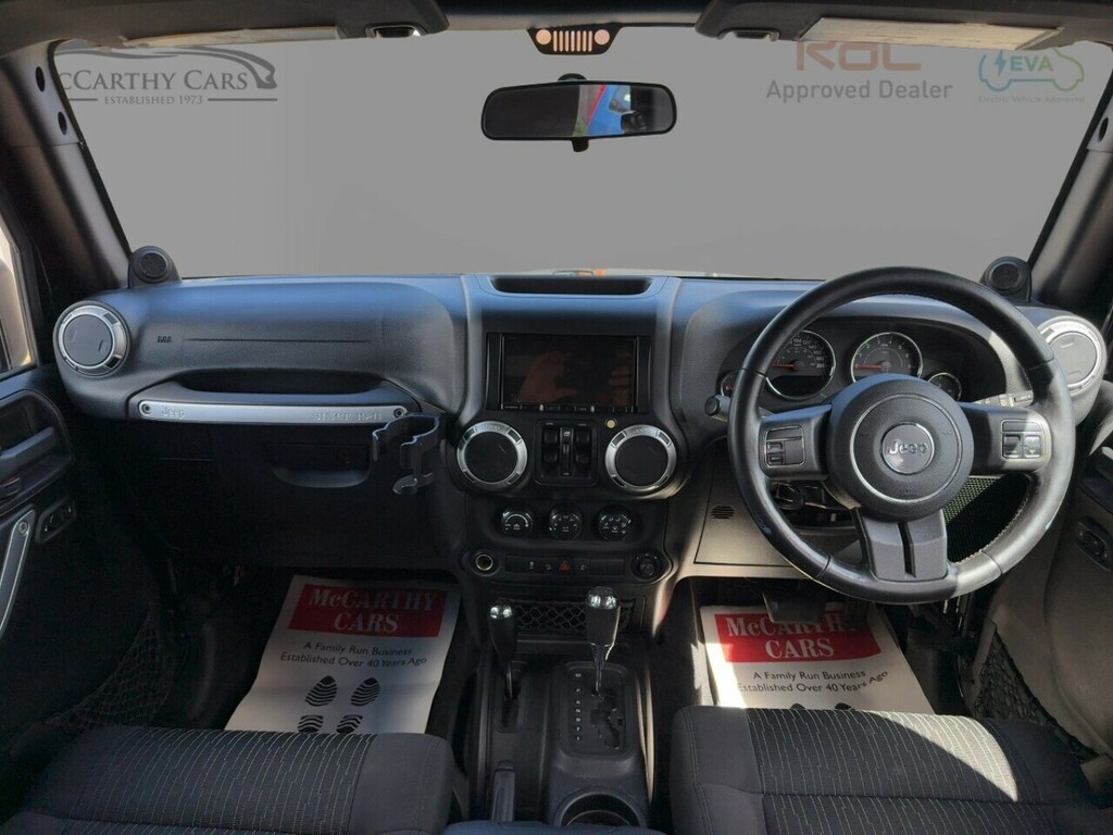 Jeep Wrangler V6 Sahara Unlimited Black #5