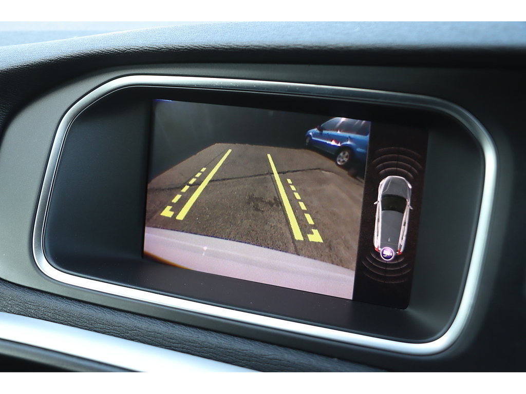 Volvo V40 T3 Inscription PO68NPF White #3