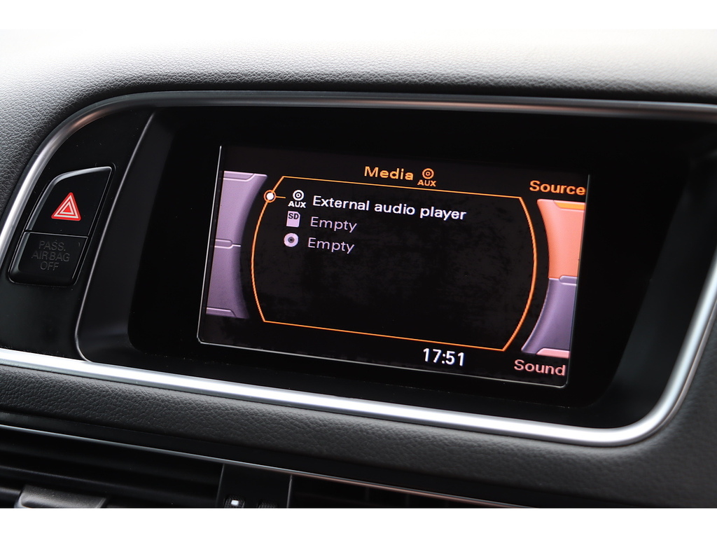 Audi Q5 Tfsi S Line Special Edition Silver #4
