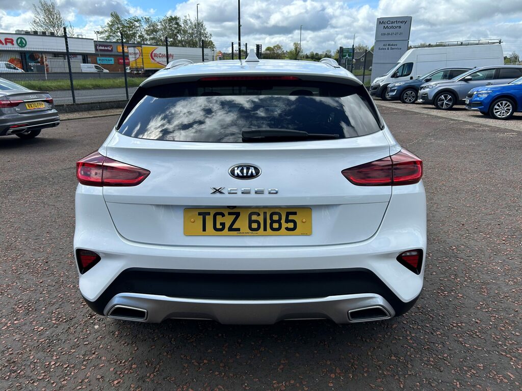 Kia Xceed 1.6 Crdi 48V Isg White #5