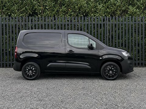 Citroen Berlingo 1.5 Bluehdi 1000 SM23OOE Black #3