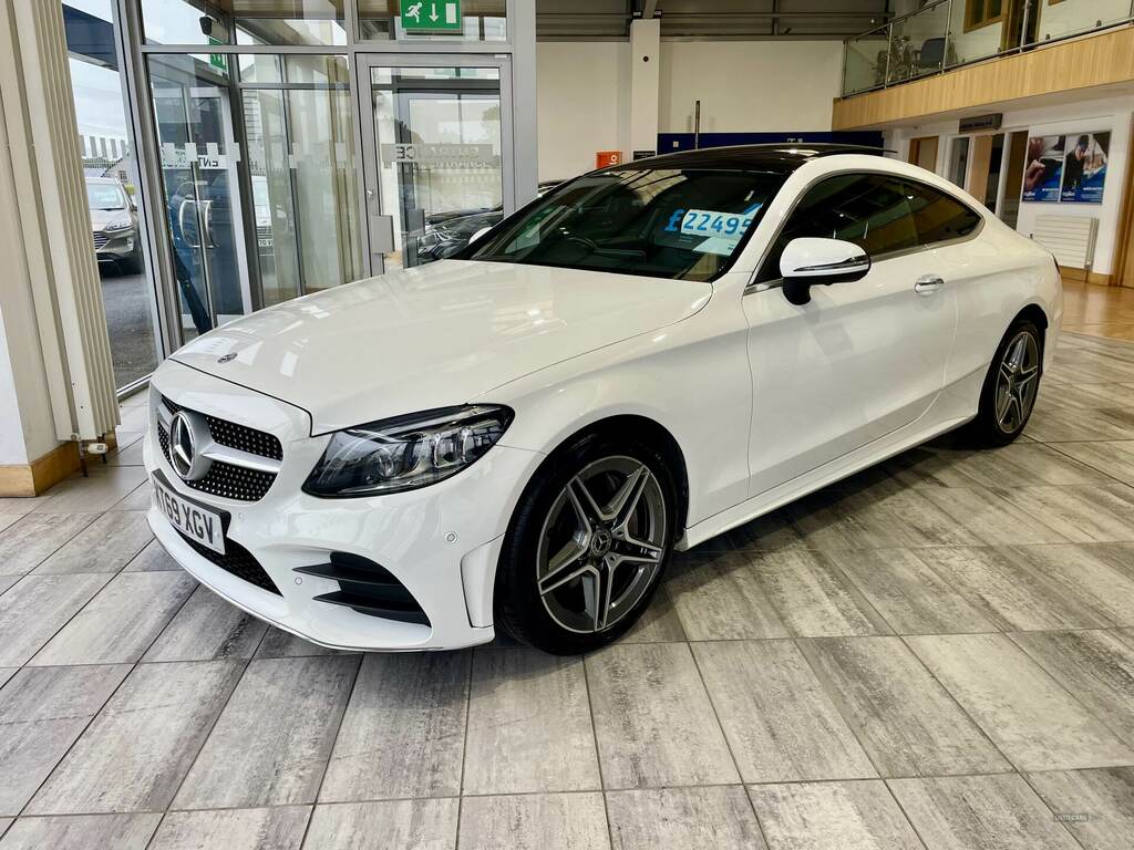 Mercedes-Benz C Class C300d Amg Line Premium Plus 9G-tronic White