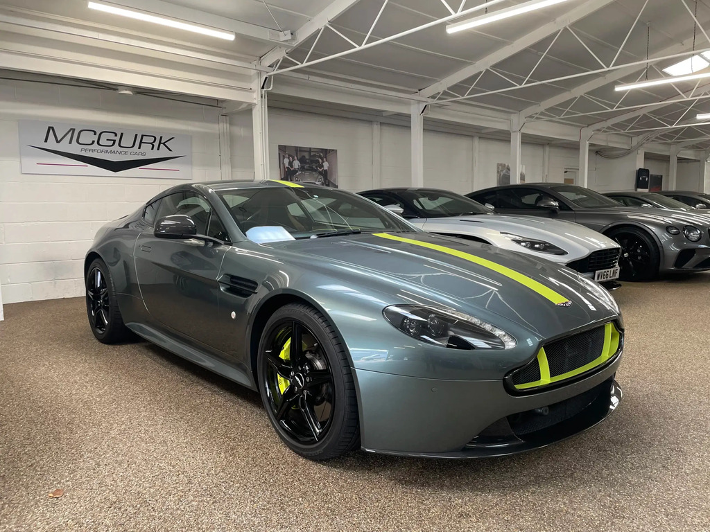 Aston Martin Vantage Vantage #2