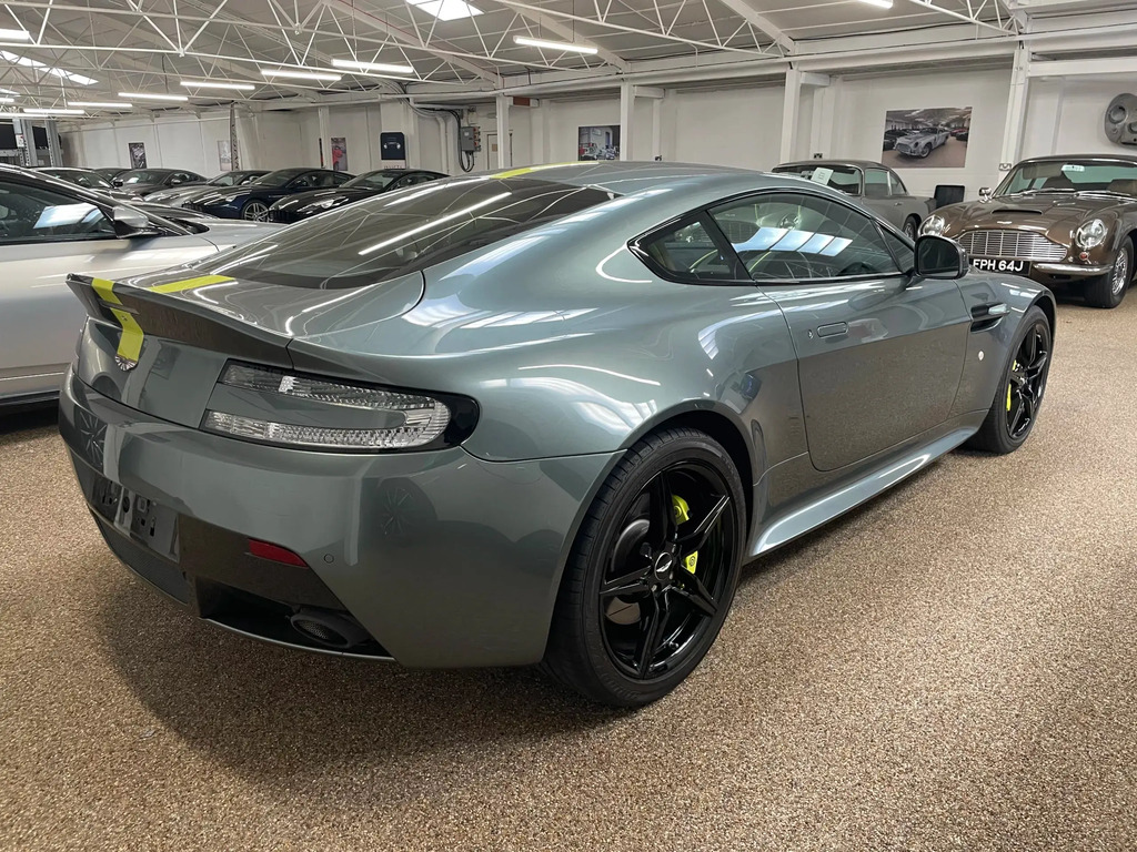 Aston Martin Vantage Vantage #3